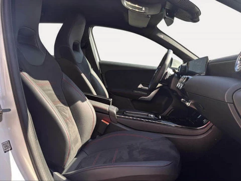 Mercedes-Benz Clase A 180 100 kW (136 CV)