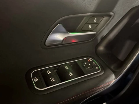 Mercedes-Benz Clase A 180 100 kW (136 CV)