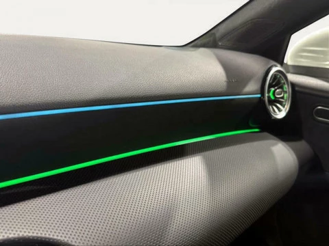 Mercedes-Benz Clase A 180 100 kW (136 CV)