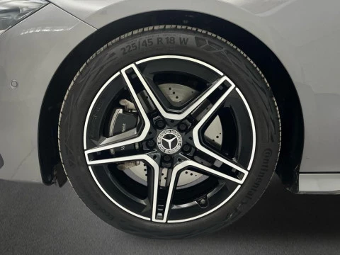 Mercedes-Benz CLA 200 d Shooting Brake