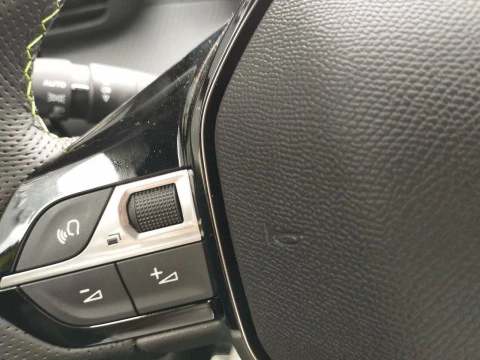 Peugeot e-208 GT Eléctrico 156 (115 Kw)