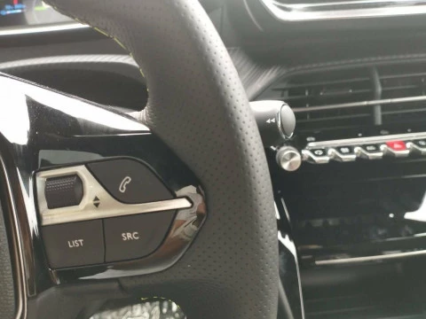 Peugeot e-208 GT Eléctrico 156 (115 Kw)