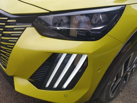 Peugeot e-208 GT Eléctrico 156 (115 Kw)