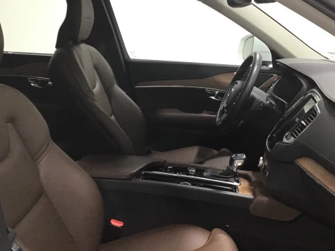 Volvo XC90 2.0 T8 AWD Plus Dark Recharge Auto