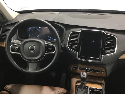 Volvo XC90 2.0 T8 AWD Plus Dark Recharge Auto