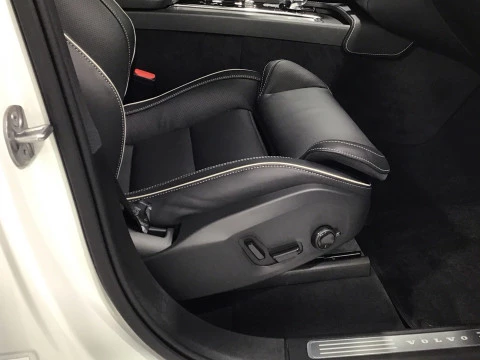 Volvo XC90 2.0 T8 AWD Plus Dark Recharge Auto