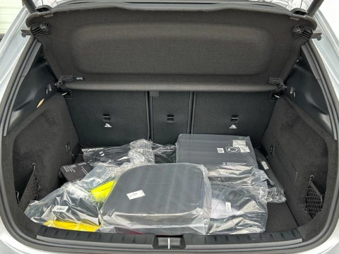 Mercedes-Benz GLA  250 e con tecnologia hibrida EQ