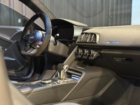 Audi R8 5.2 FSI V10 plus 610CV quattro S tronic