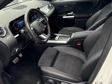 Mercedes-Benz GLA  200 d