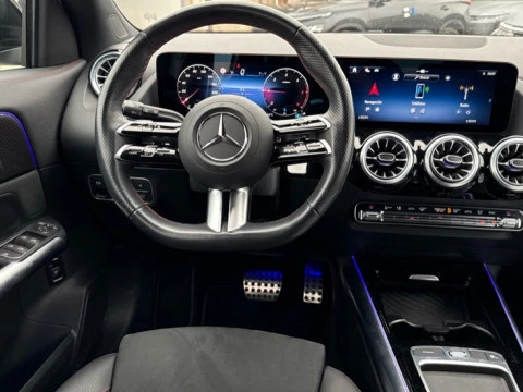 Mercedes-Benz GLA  200 d