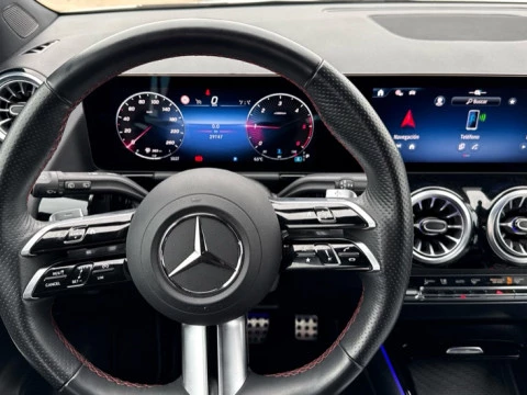 Mercedes-Benz GLA  200 d