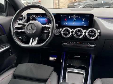 Mercedes-Benz GLA  200 d