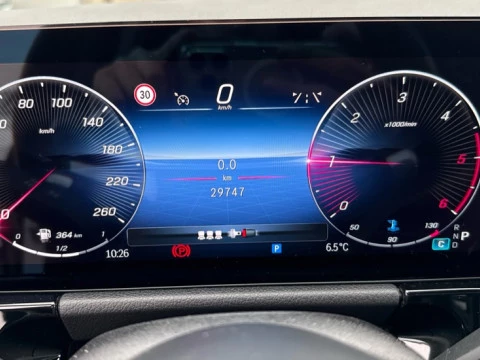 Mercedes-Benz GLA  200 d