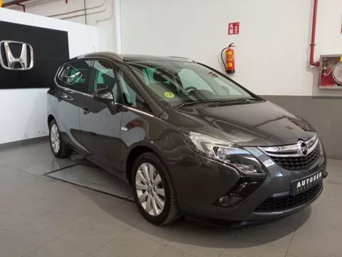 Opel Zafira Tourer TOURER 2.0 CDTI SELECTIVE 7PLZ. Opel Zafira Tourer TOURER 2.0 CDTI SELECTIVE 7PLZ.