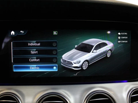 Mercedes-Benz Clase E 300 e 4MATIC