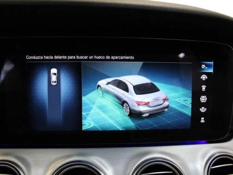 Mercedes-Benz Clase E 300 e 4MATIC