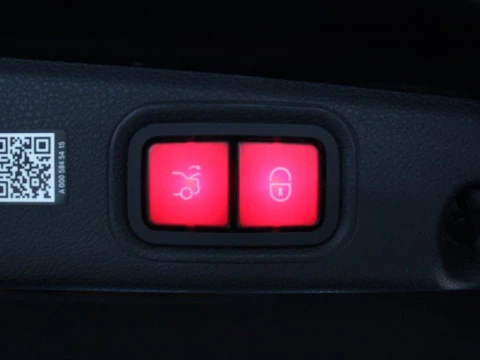 Mercedes-Benz Clase E 300 e 4MATIC