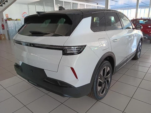 Opel Grandland NUEVO GRANDLAND GS 1.2T XHT HYBRID EDCT6 S/S 145 C