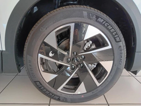 Opel Grandland NUEVO GRANDLAND GS 1.2T XHT HYBRID EDCT6 S/S 145 C