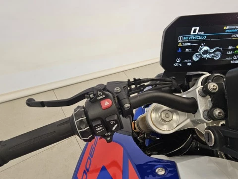 BMW Motorrad F 900 R 