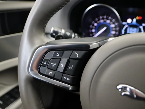 Jaguar XF sedan 2.0D 132KW PRESTIGE AUTO 4P