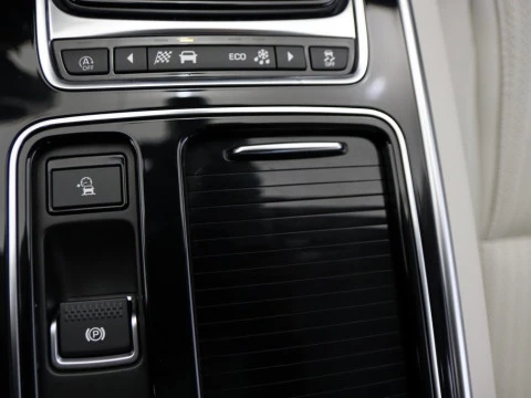 Jaguar XF sedan 2.0D 132KW PRESTIGE AUTO 4P