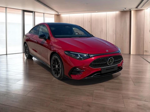 Mercedes-Benz CLA  180 con tecnologia hibrida