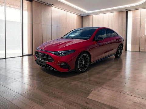 Mercedes-Benz CLA  180 con tecnologia hibrida