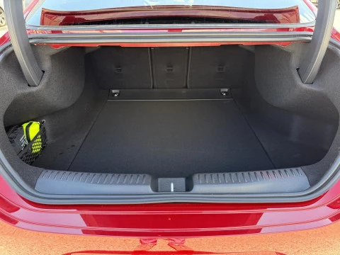 Mercedes-Benz CLA  180 con tecnologia hibrida