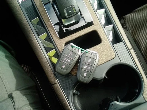 DS 7 Crossback BlueHDi DE 96kW (130CV) AT Bastille +