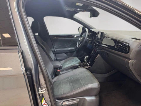 Volkswagen T-Roc Dark Line 2.0 TDI 110 kW (150 CV) DSG