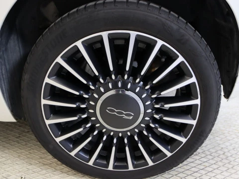 Fiat 500 1.2 LOUNGE EU6 3P