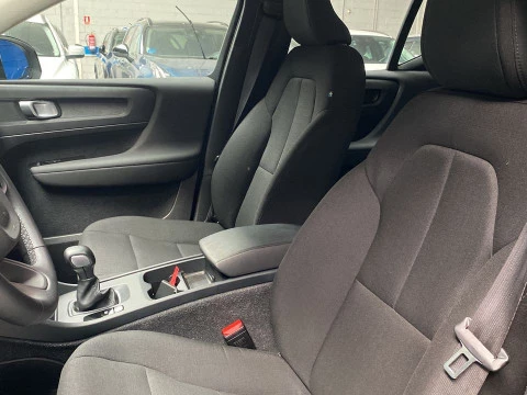 Volvo XC40 1.5 T2 MOMENTUM CORE 5P