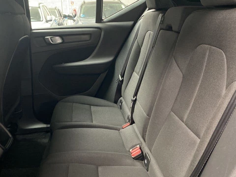 Volvo XC40 1.5 T2 MOMENTUM CORE 5P