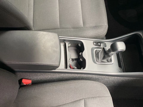 Volvo XC40 1.5 T2 MOMENTUM CORE 5P