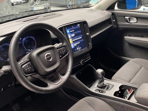 Volvo XC40 1.5 T2 MOMENTUM CORE 5P