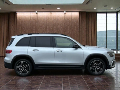 Mercedes-Benz GLB  200 d