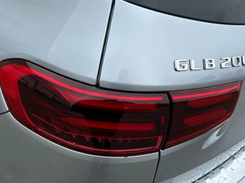 Mercedes-Benz GLB  200 d