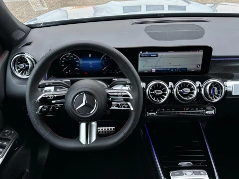 Mercedes-Benz GLB  200 d