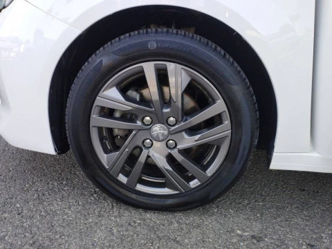 Peugeot 208 BlueHDi 73kW (100CV) Active Pack