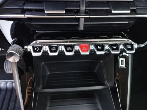 Peugeot 208 BlueHDi 73kW (100CV) Active Pack