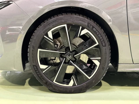 Peugeot 508 Hybrid 225 GT e-EAT8 165 kW (225 CV)