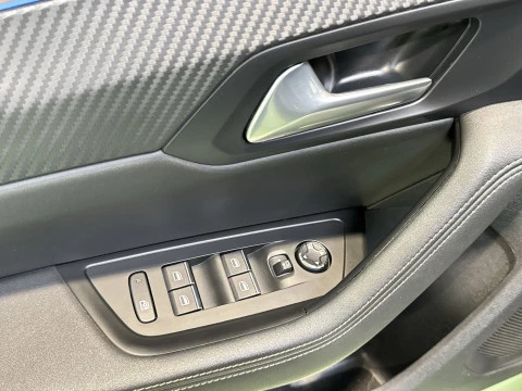 Peugeot 508 Hybrid 225 GT e-EAT8 165 kW (225 CV)