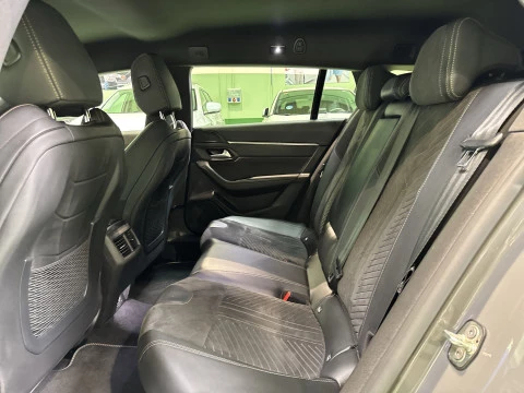 Peugeot 508 Hybrid 225 GT e-EAT8 165 kW (225 CV)