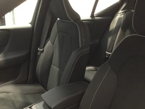 Volvo XC40 XC40 CORE B3 MILD HYBRID GASOLINA