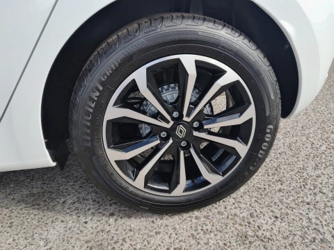 Renault Clio techno Eco-G 100cv (74kW)