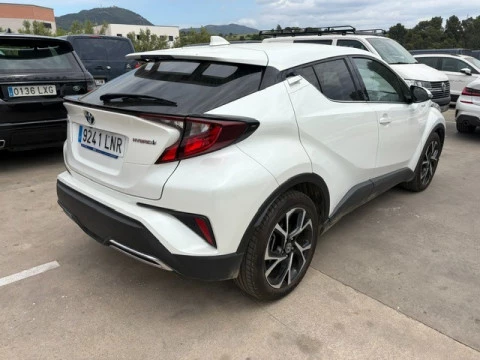 Toyota C-HR 2.0 180H Advance