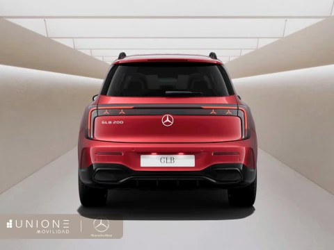 Mercedes-Benz GLB  200 con tecnología híbrida