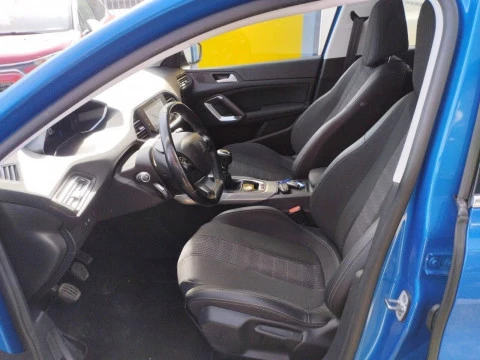 Peugeot 308 5p Allure Pack BlueHDI 130 S&S