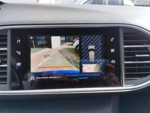 Peugeot 308 5p Allure Pack BlueHDI 130 S&S